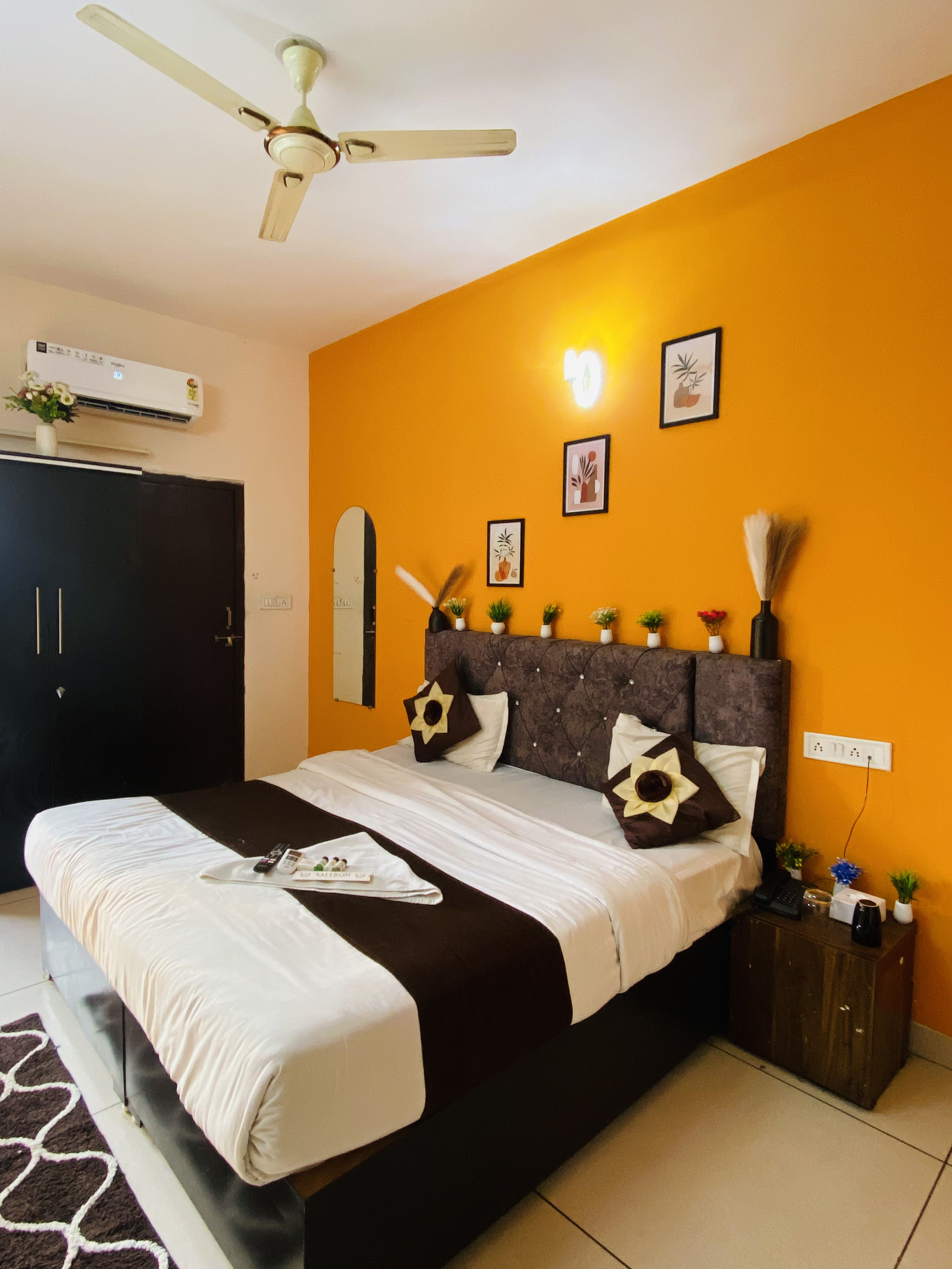 Hotel Saffron Inn
